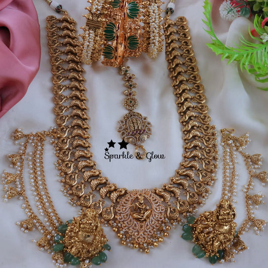 Super Lucky Women Golden Necklace Set